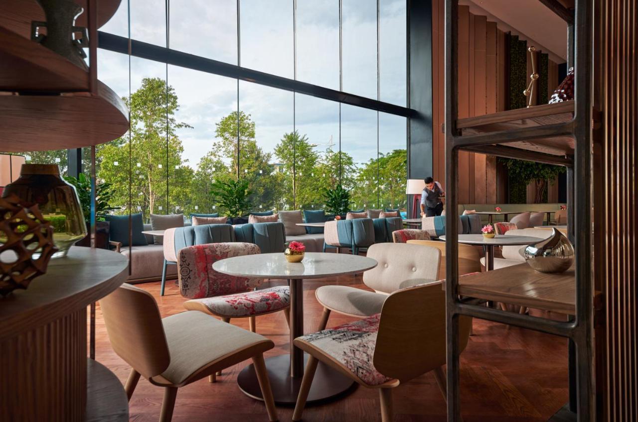 Hotel Amari Spice Penang Bayan Lepas Exterior foto The Living Room
