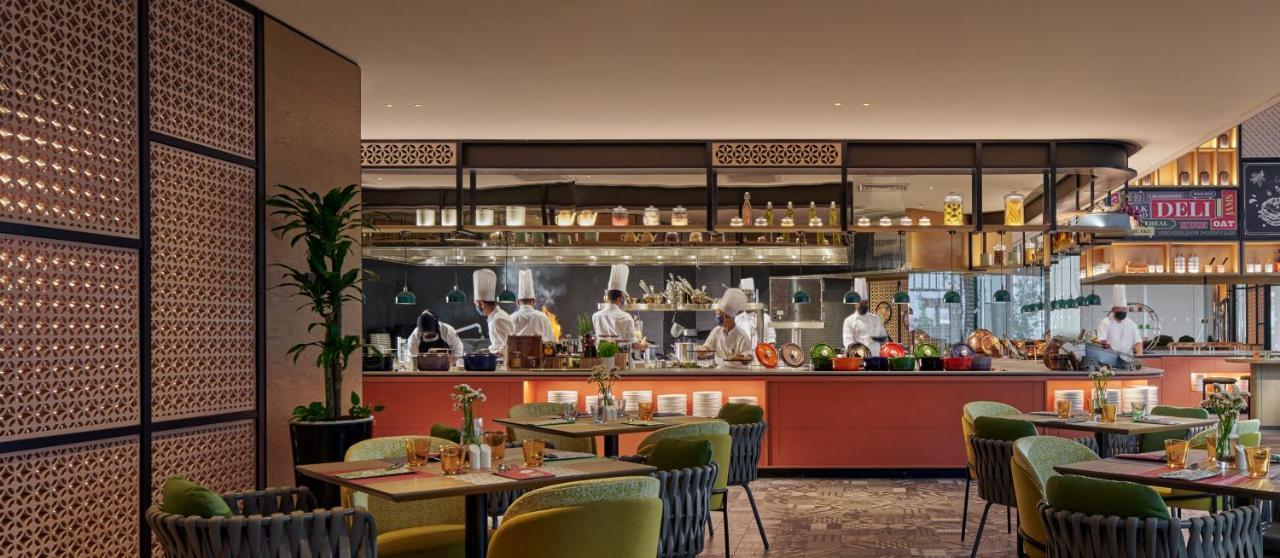 Hotel Amari Spice Penang Bayan Lepas Exterior foto The Kitchen Table